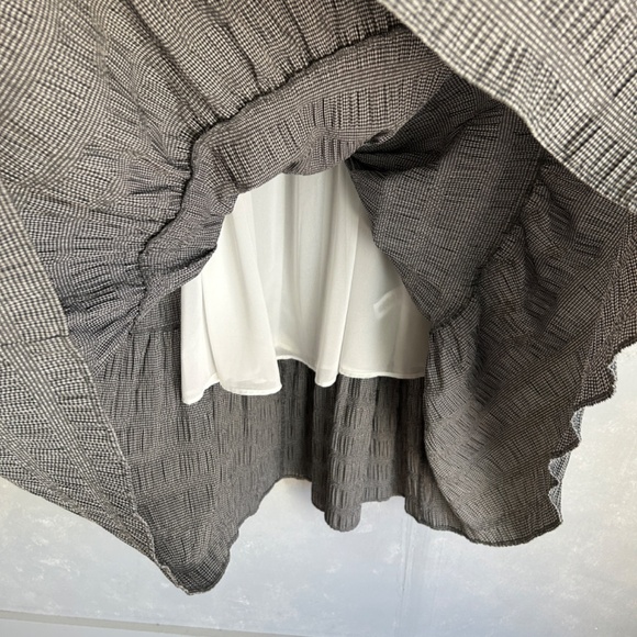 T Tahari size M ruffle tiered gingham midi dress black lined spaghetti strap - Picture 8 of 16